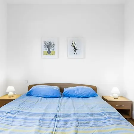 Kalister Apartment